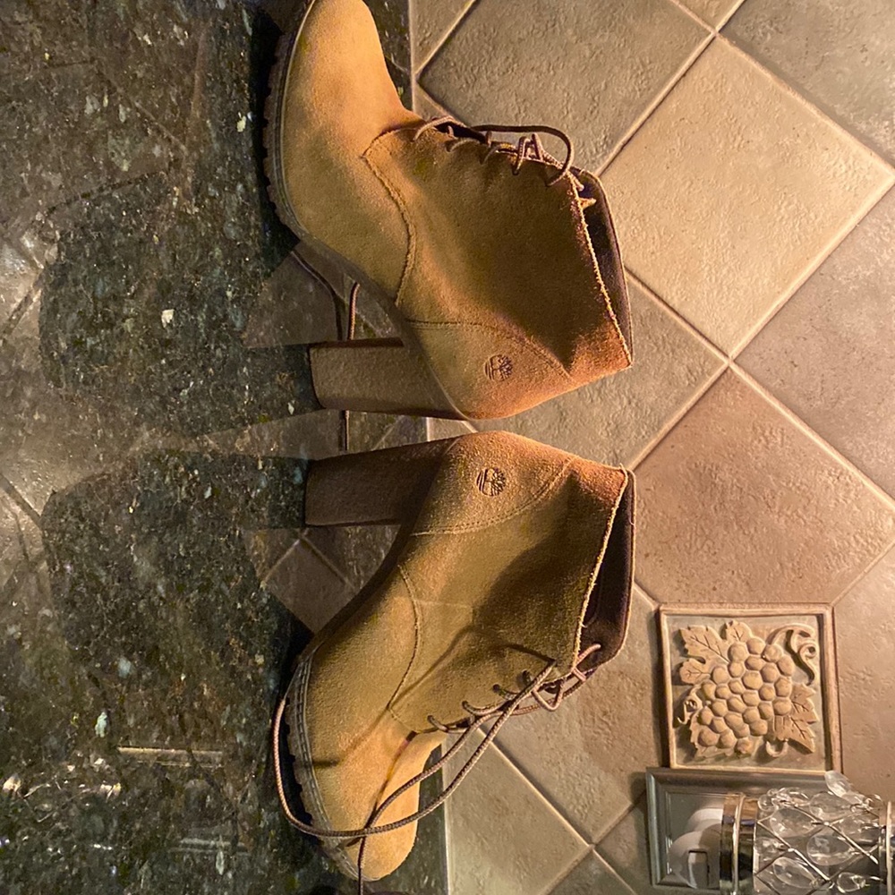 Ladies Timberland, suede heeled boots